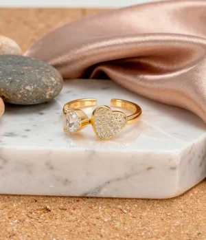 Anillo Ajustable Corazón y Detalle Brillante Tipo Circonia